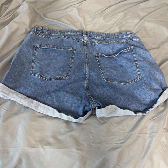 Cotton On Curve High Rise Classic Stretch Denim Short - Size 20 - Picture 6 of 7